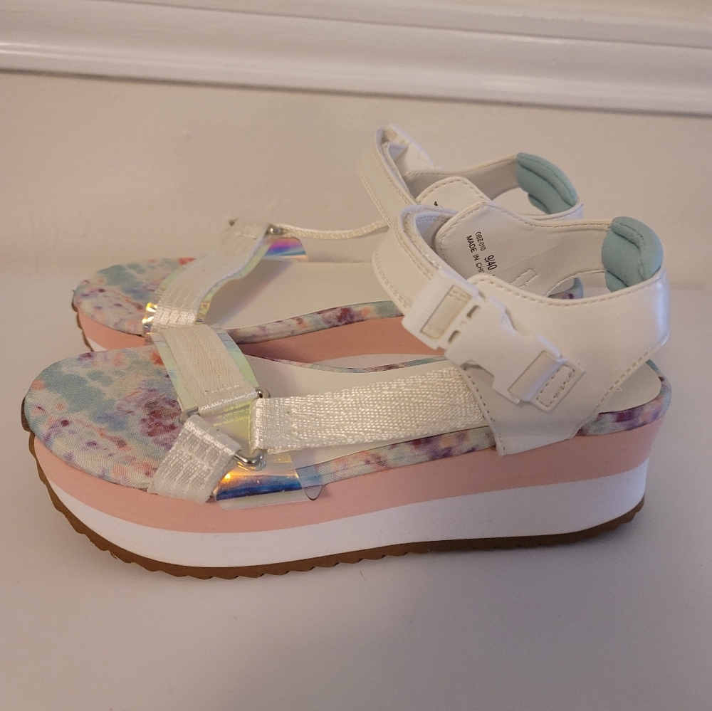 Dirty Laundry White and Pink Sandals